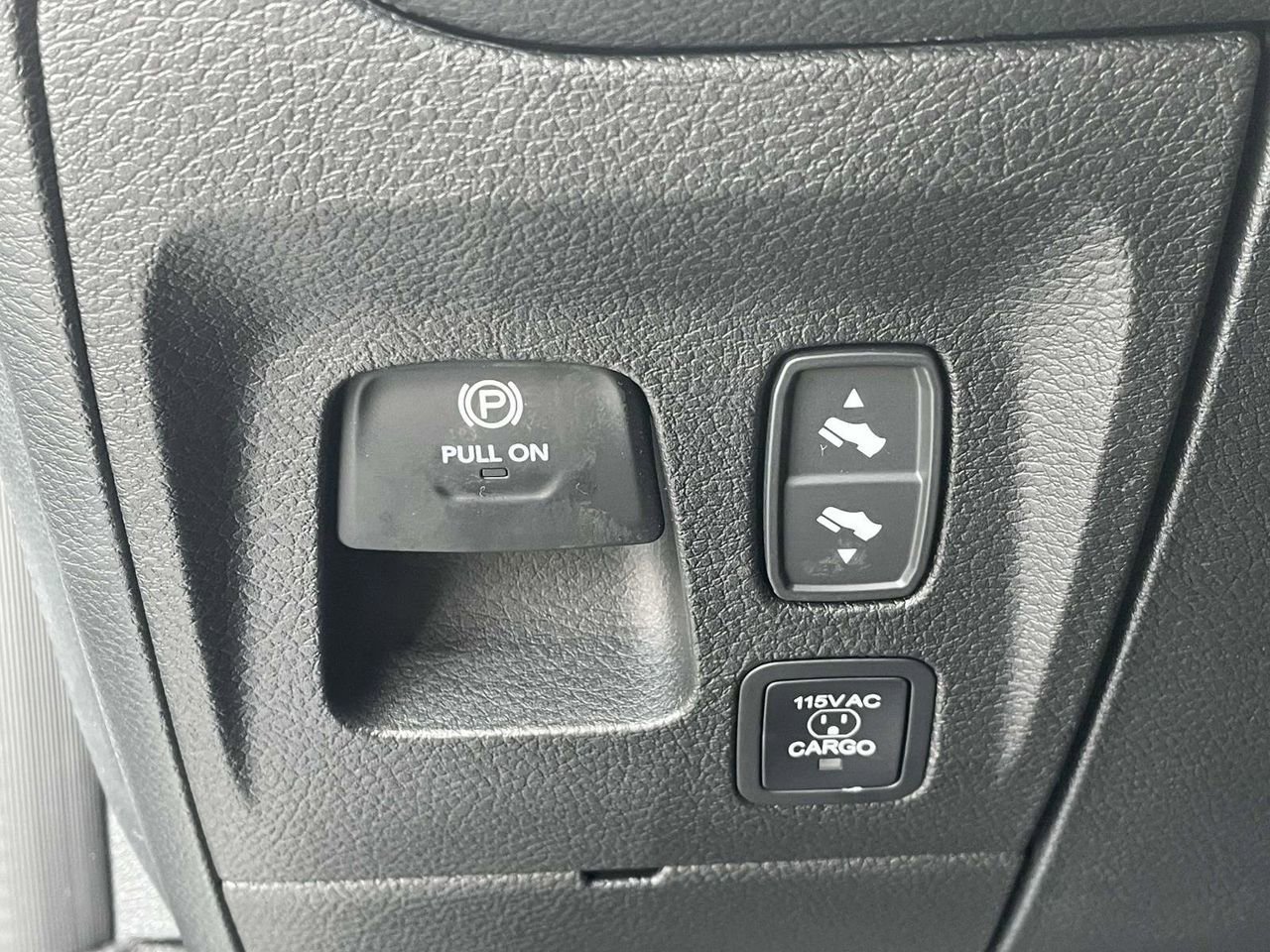 New 2026 RAM 1500 Laramie AWD/4WD image 15