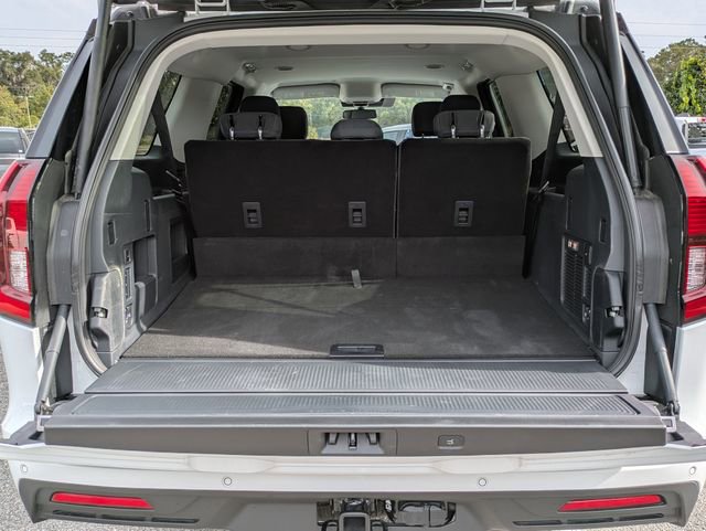 New 2025 Ford Expedition Max Active RWD image 12