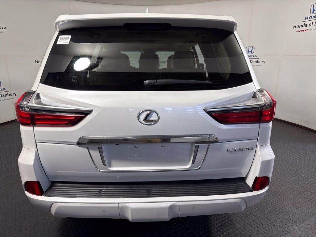 Used 2019 Lexus LX 570 4WD w/ Luxury Package image 9