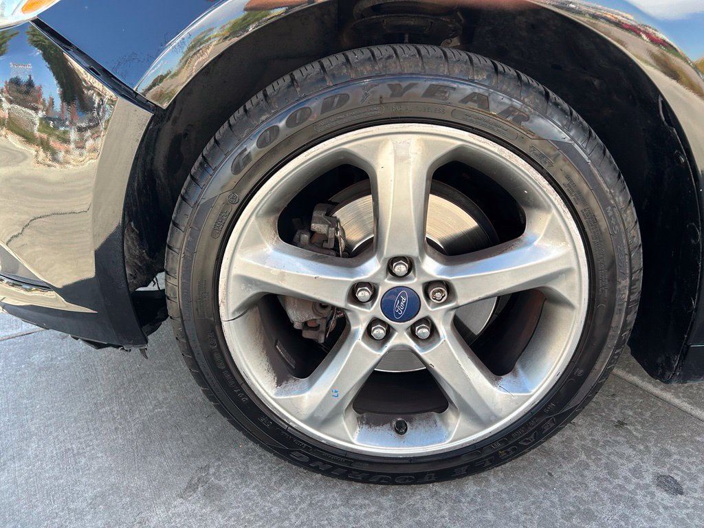 Used 2015 Ford Fusion SE w/ Equipment Group 201A FWD image 33