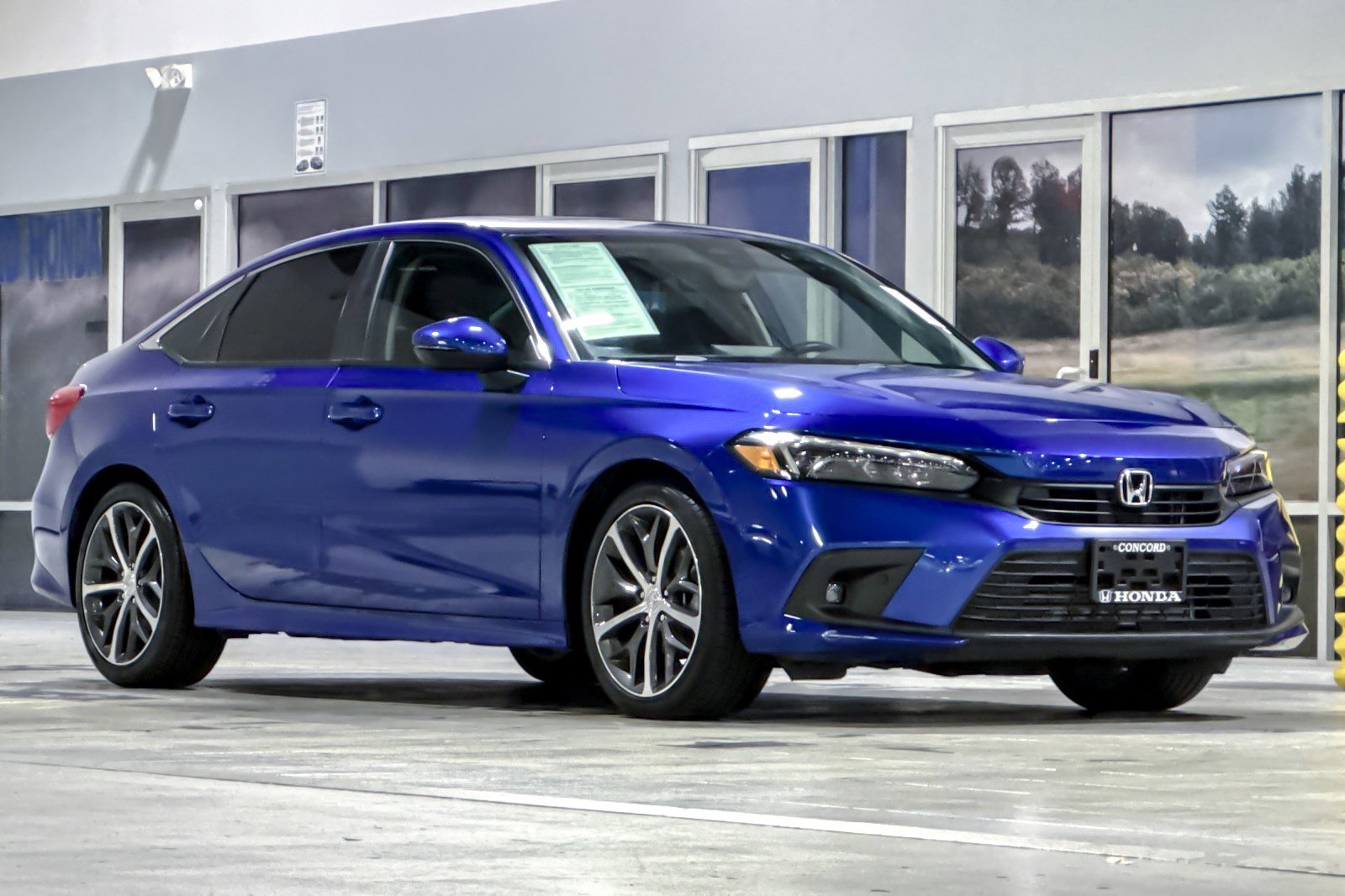 Used 2023 Honda Civic Touring image 6