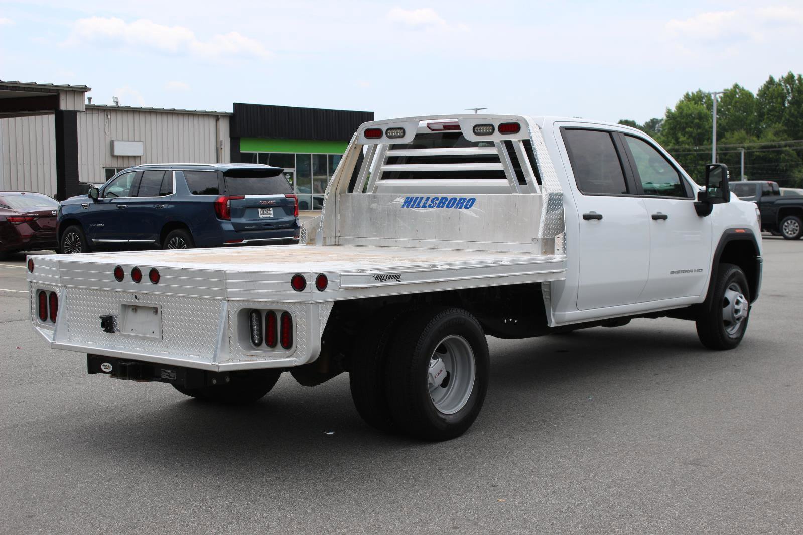 Used 2025 GMC Sierra 3500 Pro w/ Convenience Package AWD/4WD image 7