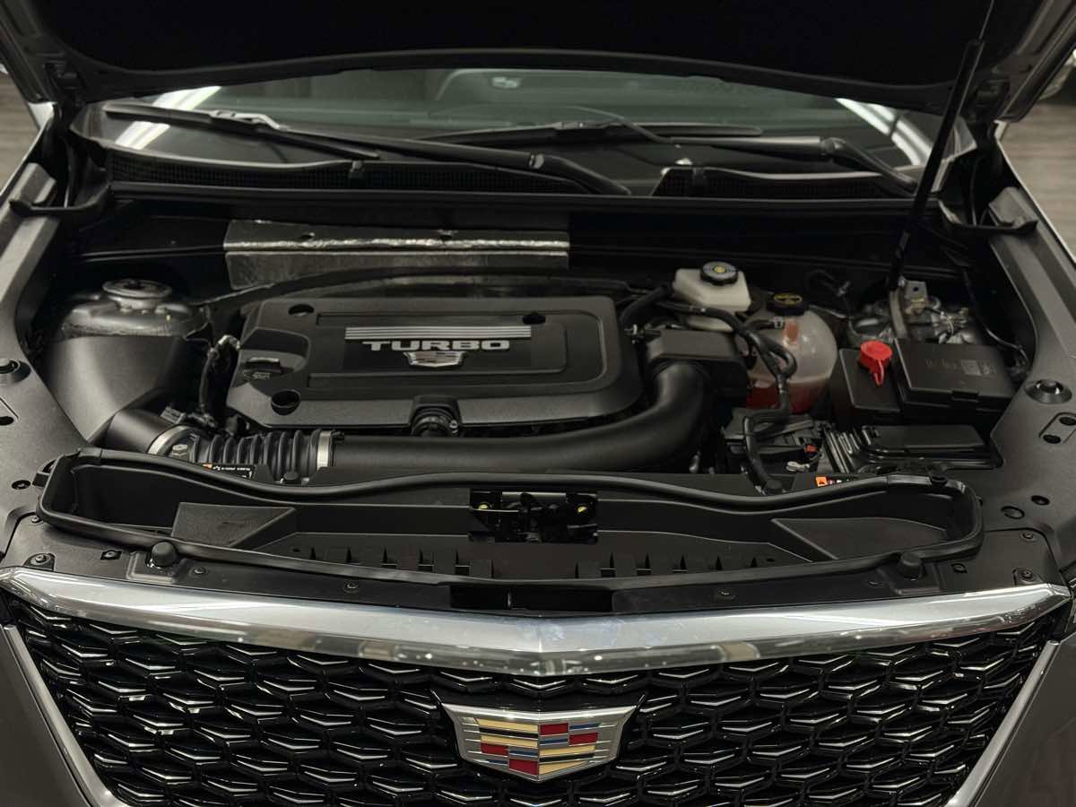 Used 2024 Cadillac XT4 Premium Luxury w/ Cold Weather Package image 20