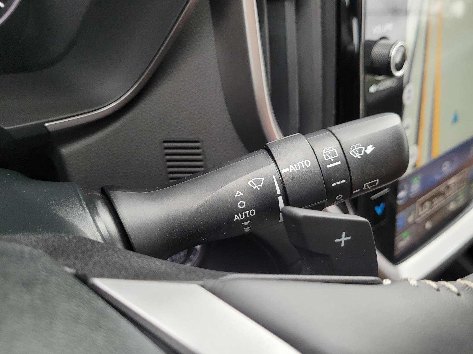 Certified 2024 Subaru Ascent Touring image 34