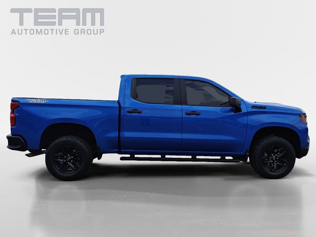 Used 2023 Chevrolet Silverado 1500 Custom Trail Boss w/ LPO, Dark Essentials Package AWD/4WD image 8