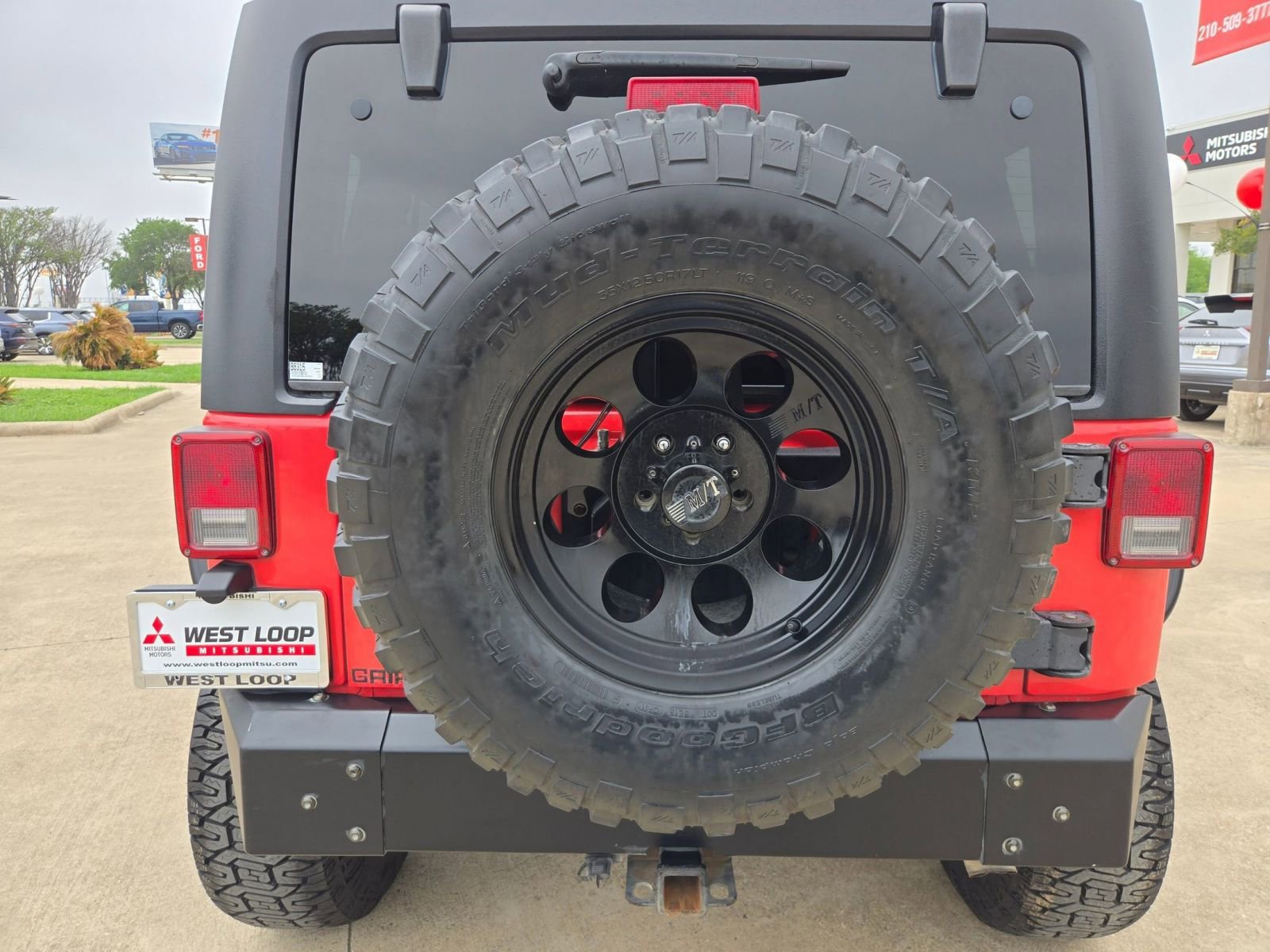 Used 2013 Jeep Wrangler Unlimited Rubicon w/ Connectivity Group AWD/4WD image 23