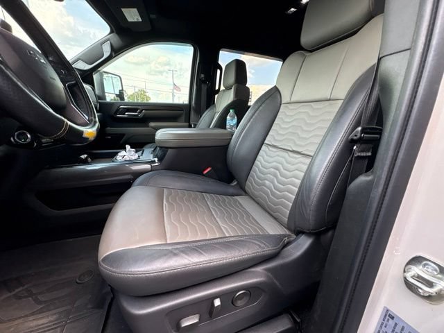Used 2026 Chevrolet Silverado 2500 ZR2 w/ LPO, Dark Essentials Package AWD/4WD image 11