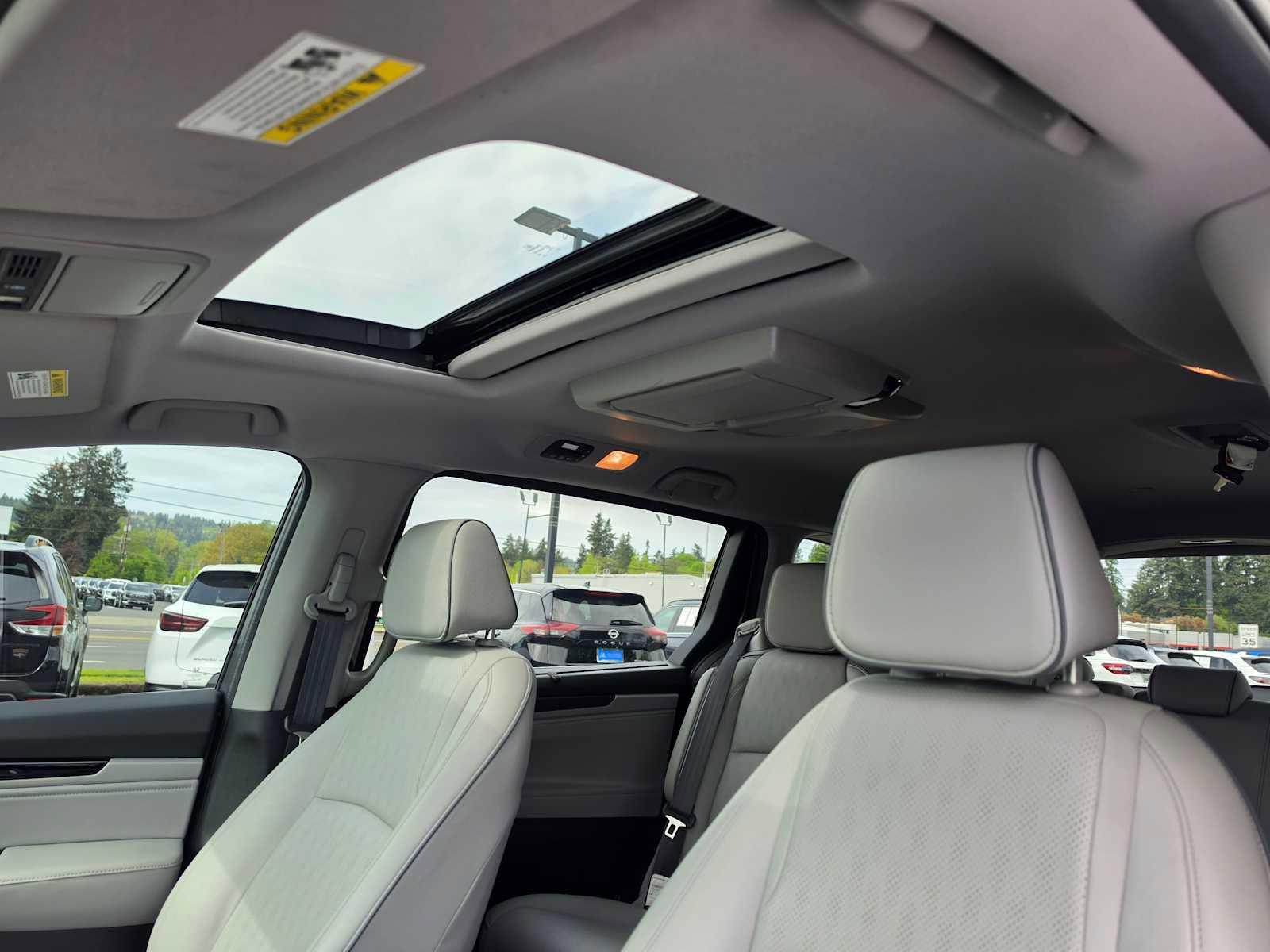 Used 2024 Honda Odyssey Elite image 24