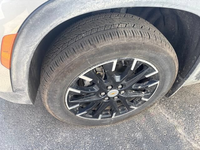 Used 2026 Chevrolet Traverse LT w/ Sun and Wheel Package AWD/4WD image 3