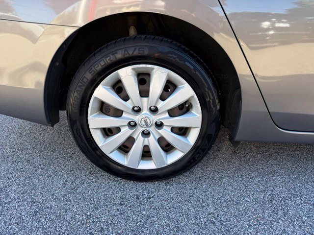 Used 2015 Nissan Sentra SV FWD image 27