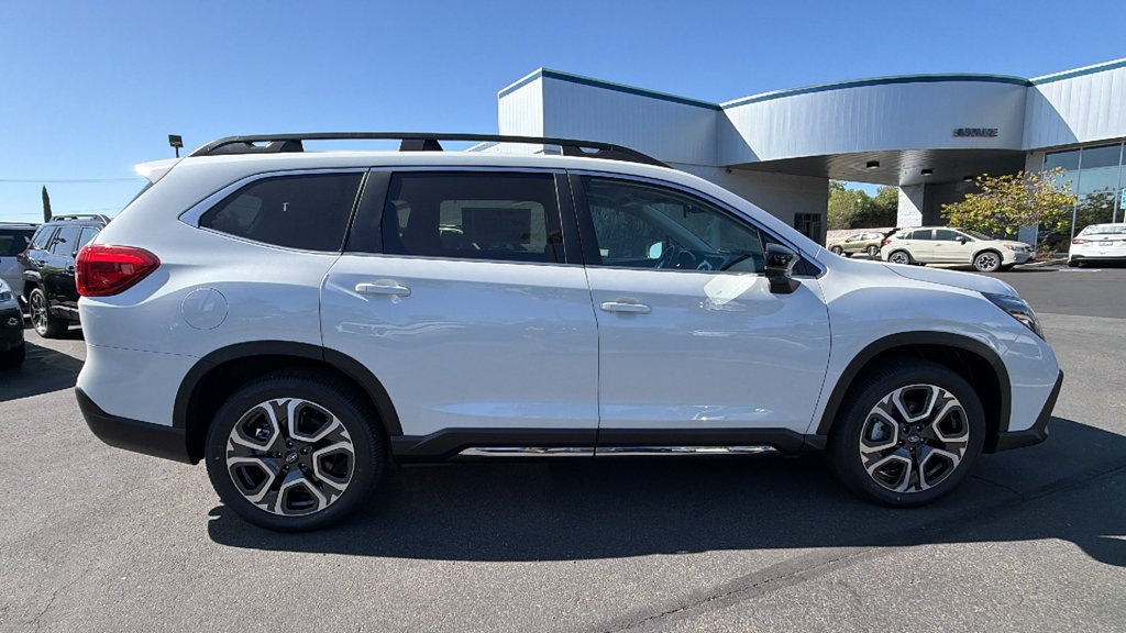 New 2026 Subaru Ascent Limited AWD/4WD image 3