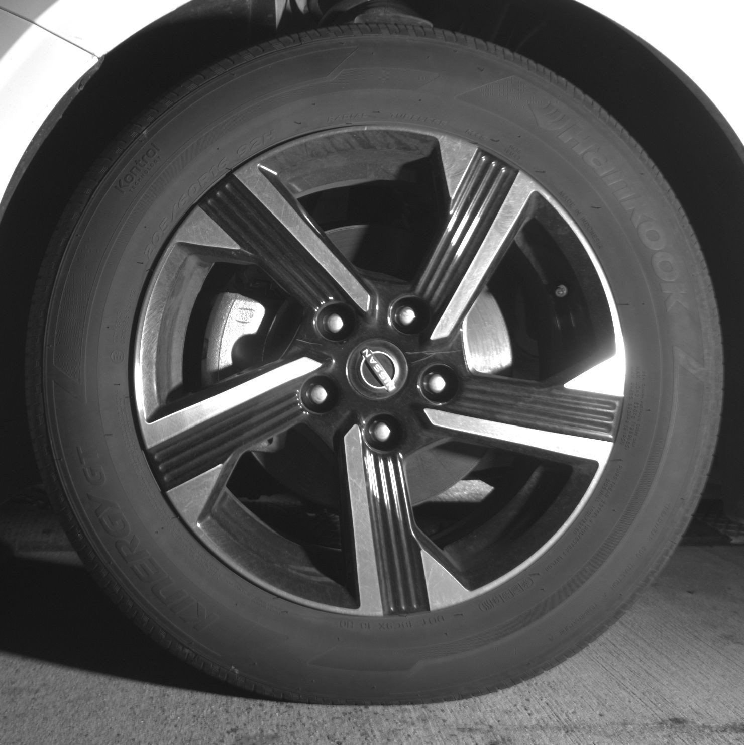 Used 2025 Nissan Sentra SV FWD image 14