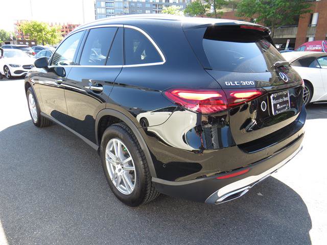 Used 2023 Mercedes-Benz GLC 300 4MATIC image 2