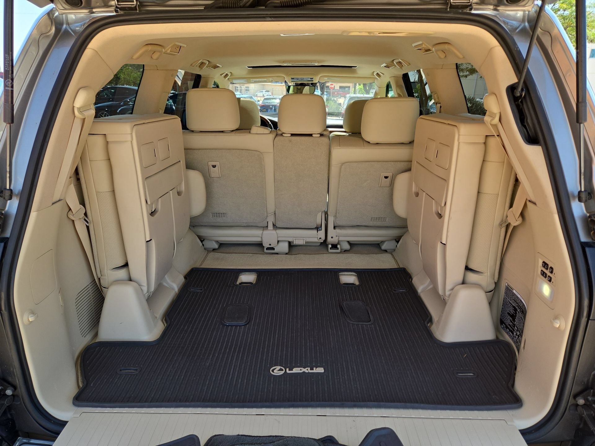 Certified 2021 Lexus LX 570 4WD w/ Luxury Package image 12