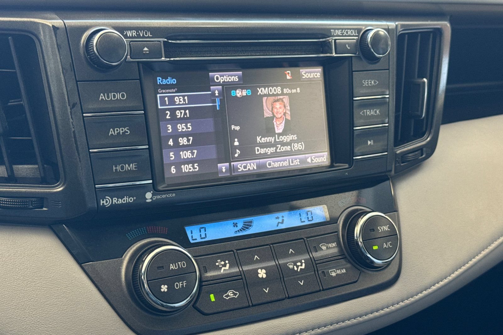 Used 2015 Toyota RAV4 XLE FWD image 20