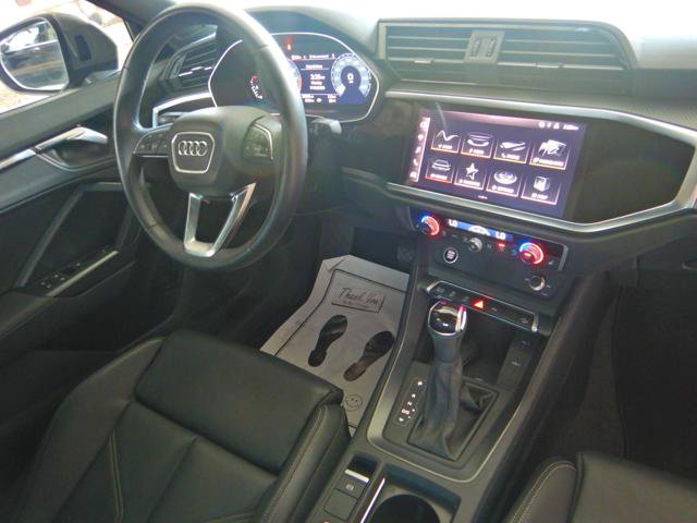 Used 2023 Audi Q3 2.0T Premium w/ Black Optic Sport Package AWD/4WD image 2