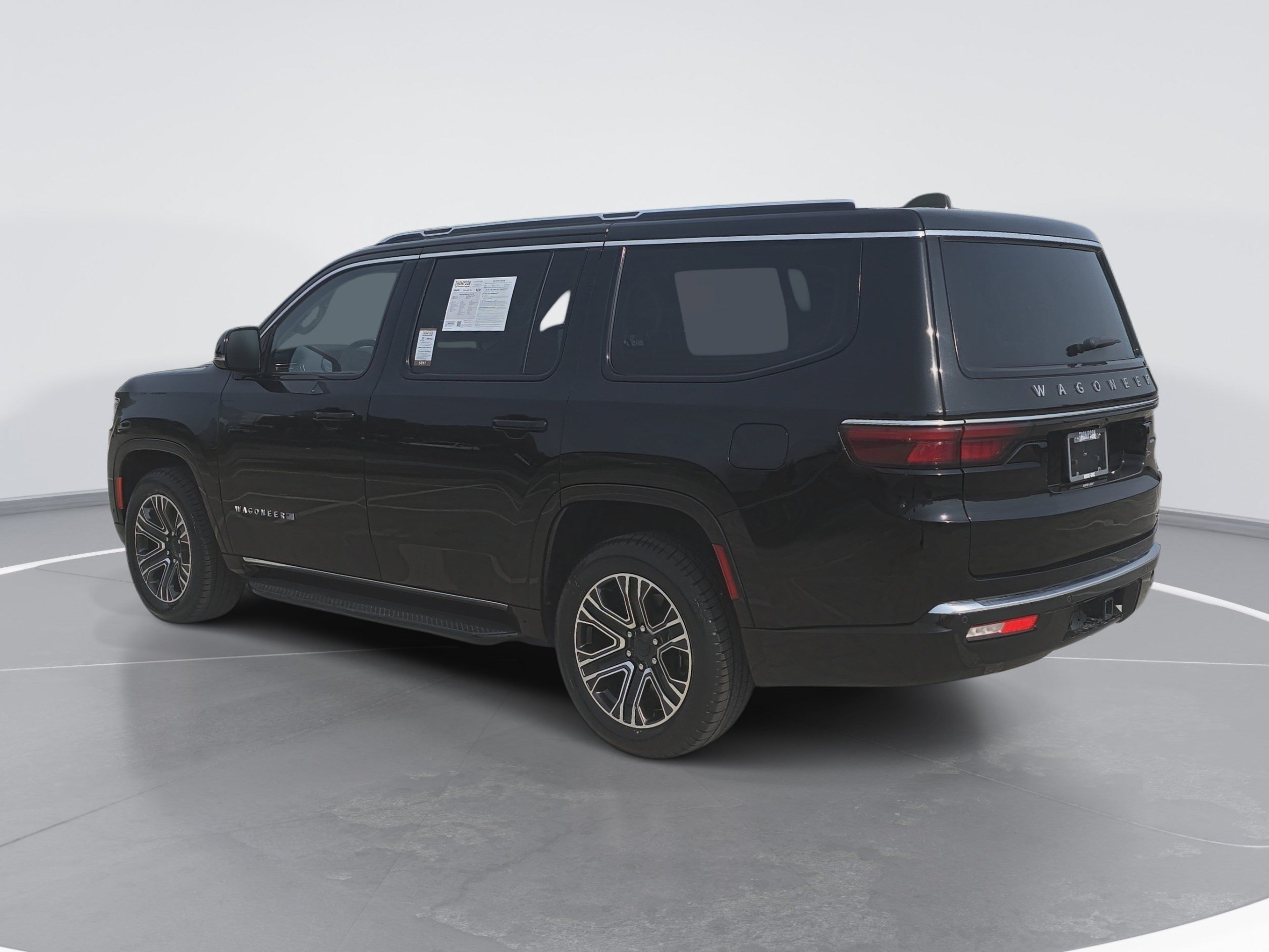 Used 2024 Jeep Wagoneer Series II AWD/4WD image 5