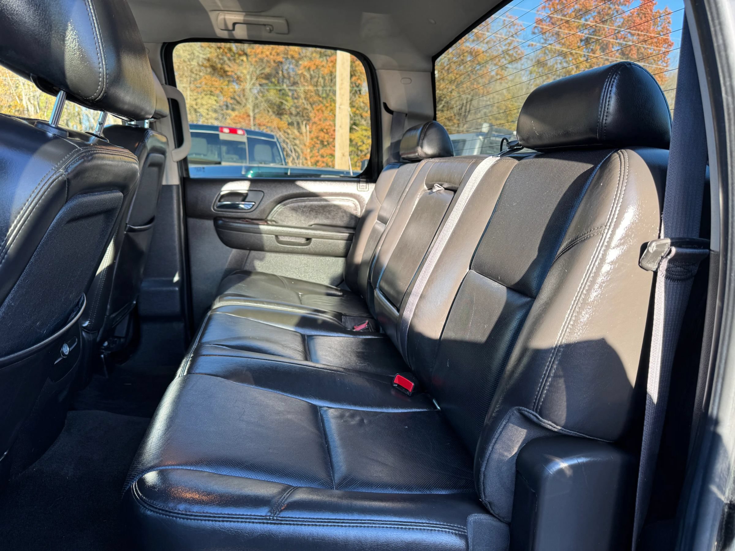 Used 2011 GMC Sierra 3500 Denali AWD/4WD image 24