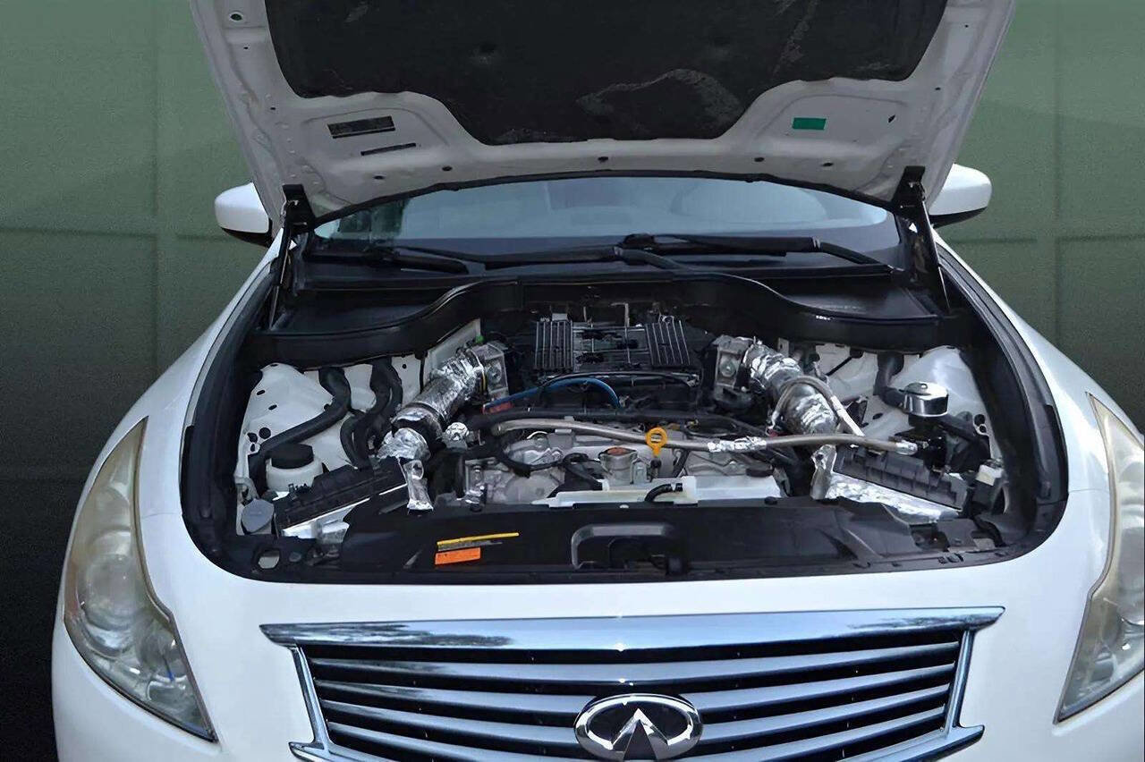 Used 2013 INFINITI G37 Journey w/ Premium Pkg image 31