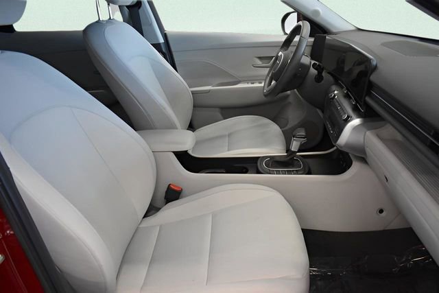 Used 2025 Hyundai Kona SEL image 19