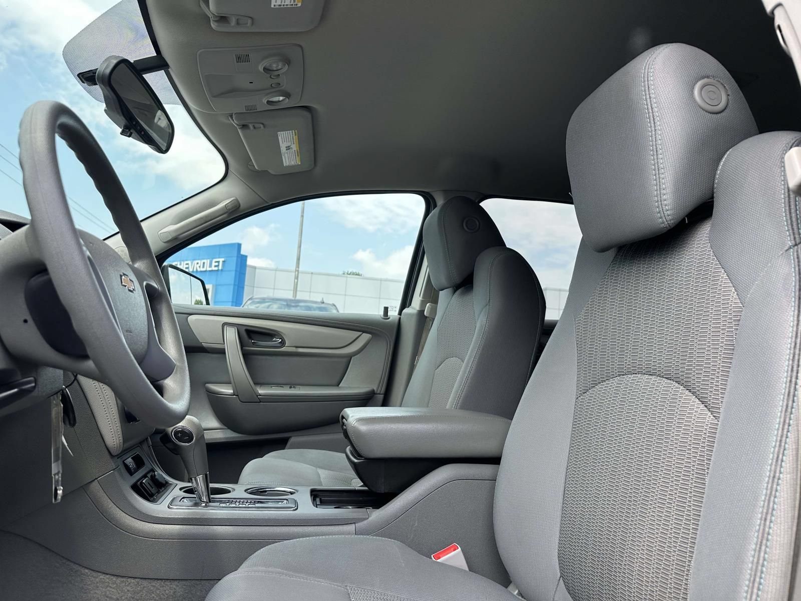 Used 2017 Chevrolet Traverse LS FWD image 23