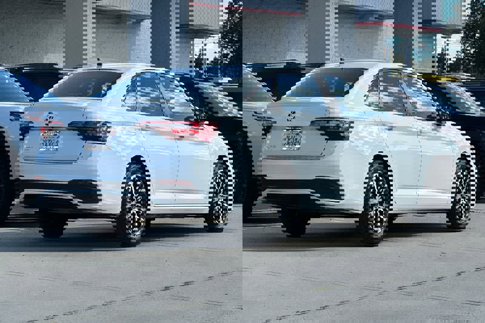 Used 2024 Volkswagen Jetta Sport image 3