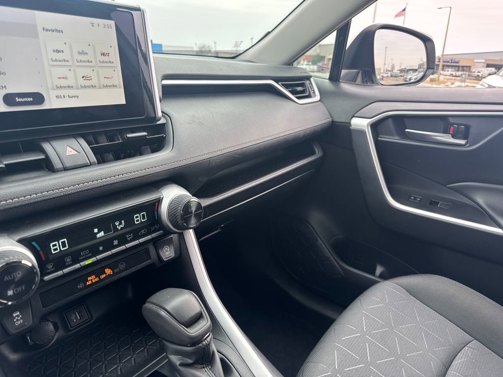Used 2024 Toyota RAV4 XLE image 22
