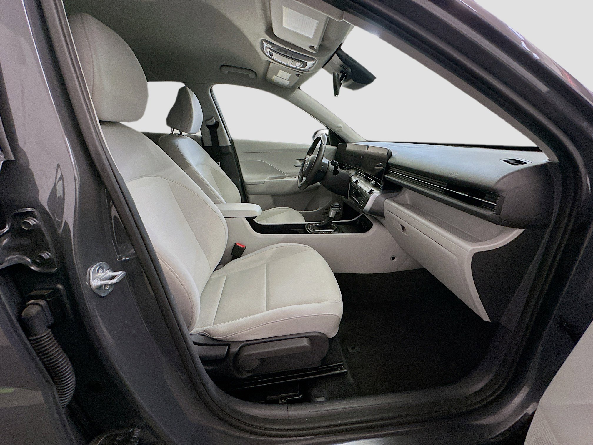 Used 2025 Hyundai Kona SEL image 31