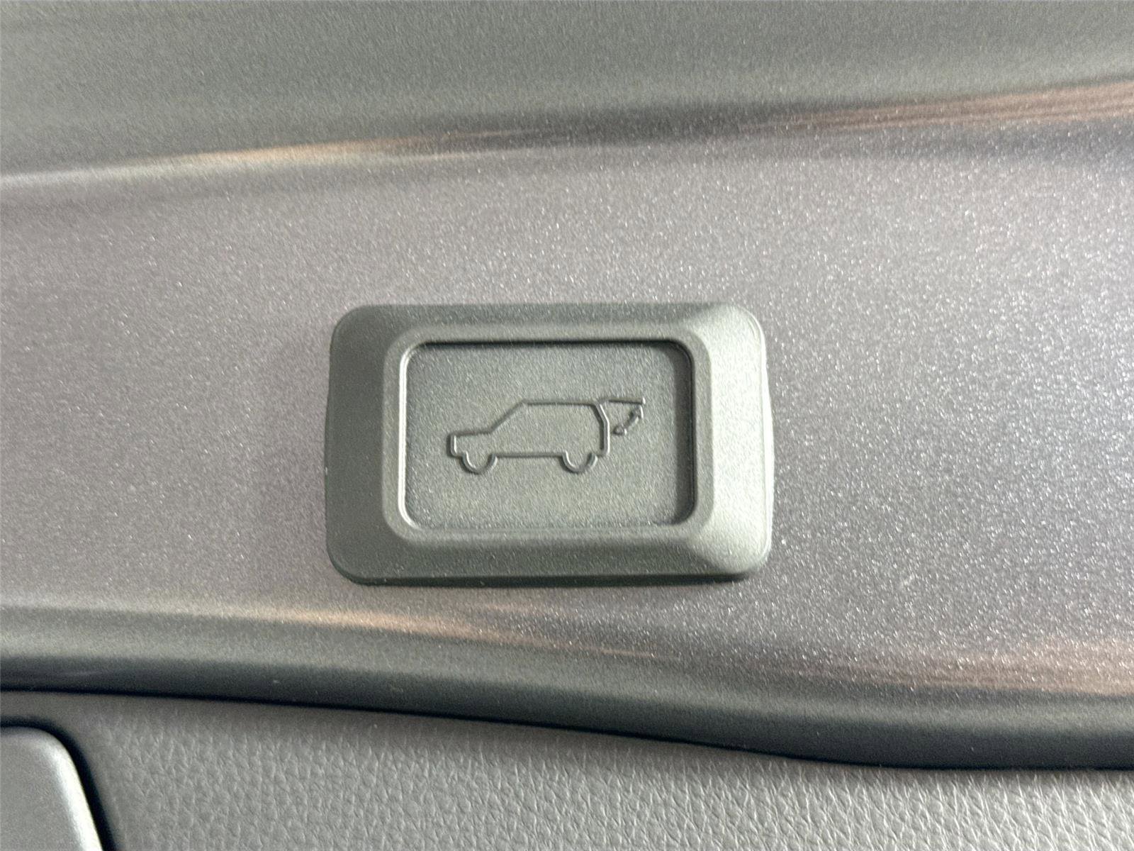 Certified 2024 Toyota RAV4 XLE image 40