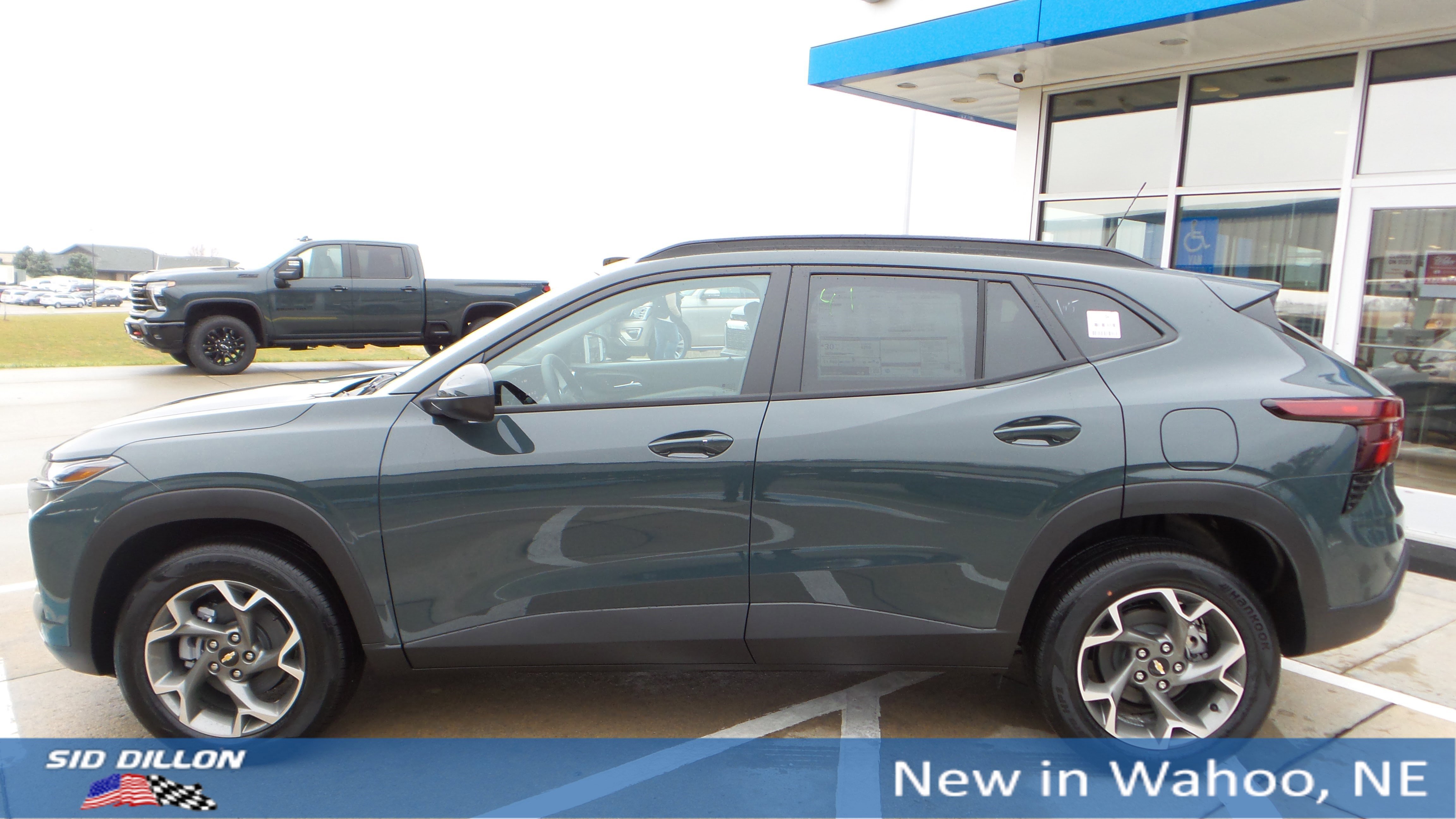 New 2026 Chevrolet Trax LT image 2