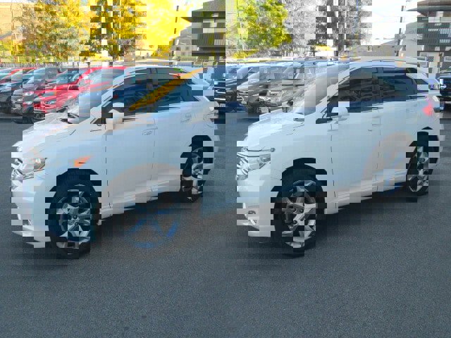 Used 2009 Toyota Venza AWD image 3