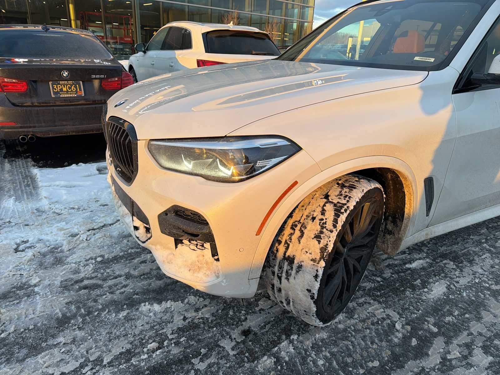 Used 2023 BMW X5 xDrive40i w/ M Sport Package image 2