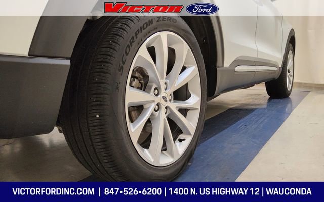 Used 2024 Ford Explorer Platinum w/ Technology Package AWD/4WD image 19
