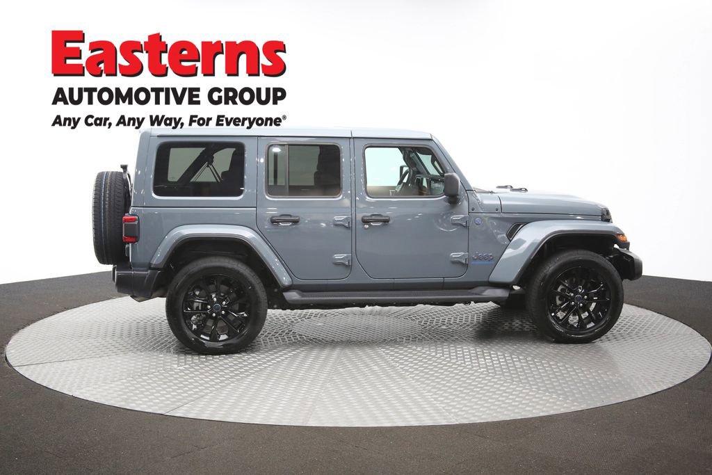 Used 2025 Jeep Wrangler Unlimited Sahara image 44