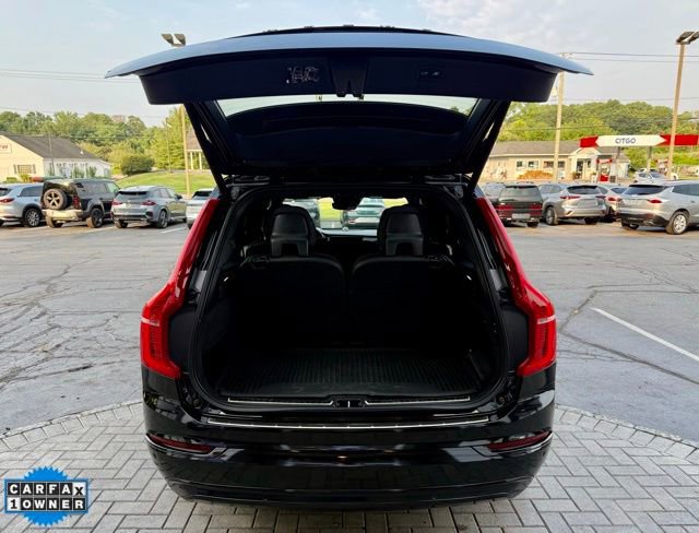 Used 2022 Volvo XC90 T8 R-Design w/ Advanced Package image 9