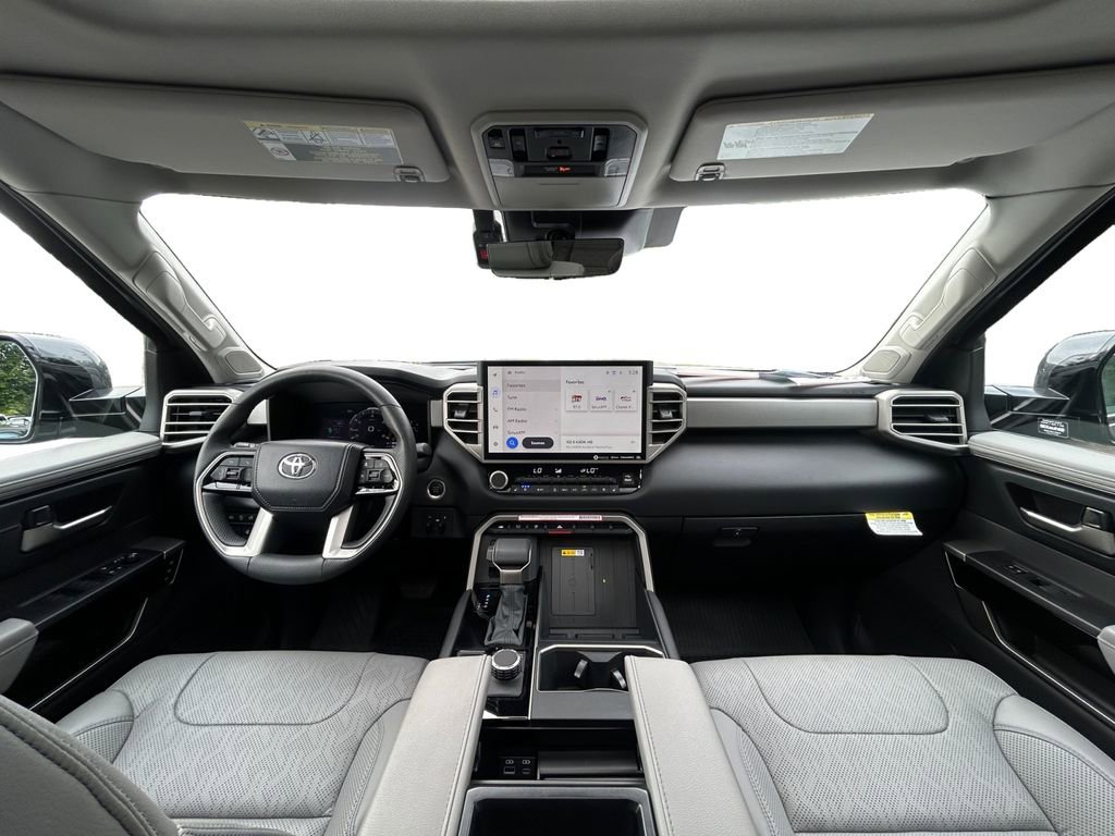 Used 2024 Toyota Tundra Limited image 12