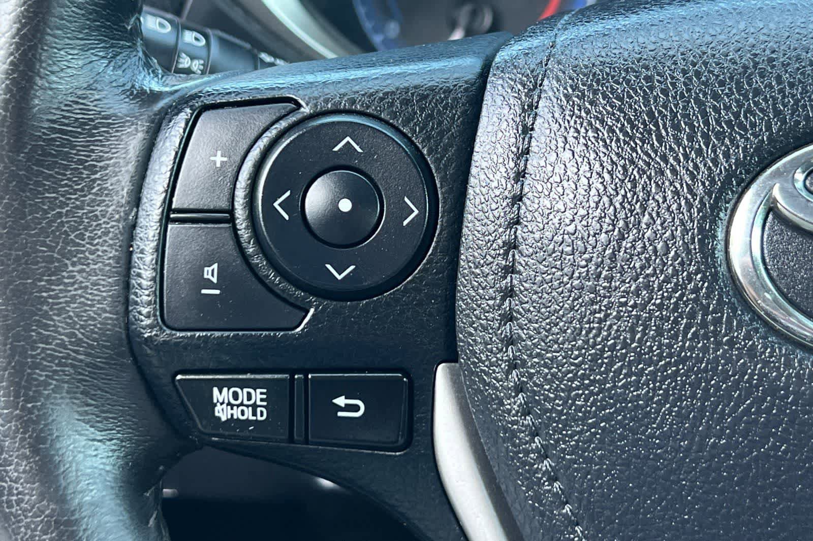 Used 2015 Toyota Corolla S FWD image 28