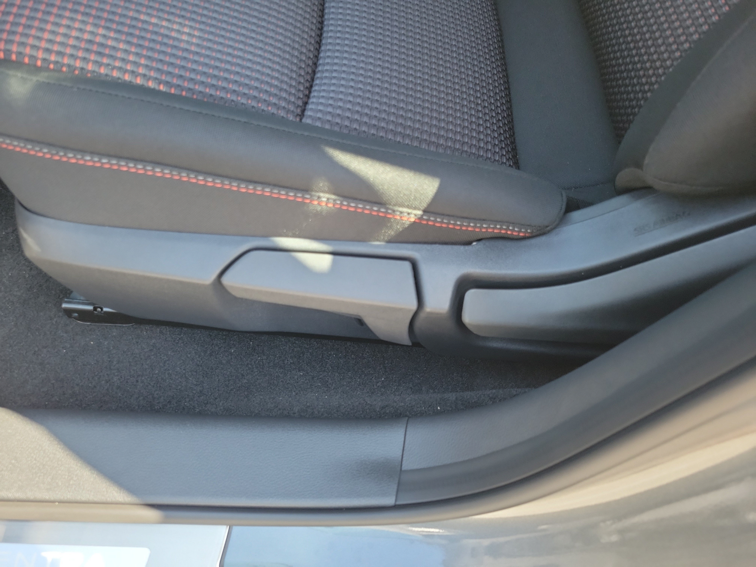 New 2027 Nissan Sentra SR w/ SR All Weather Package FWD image 18