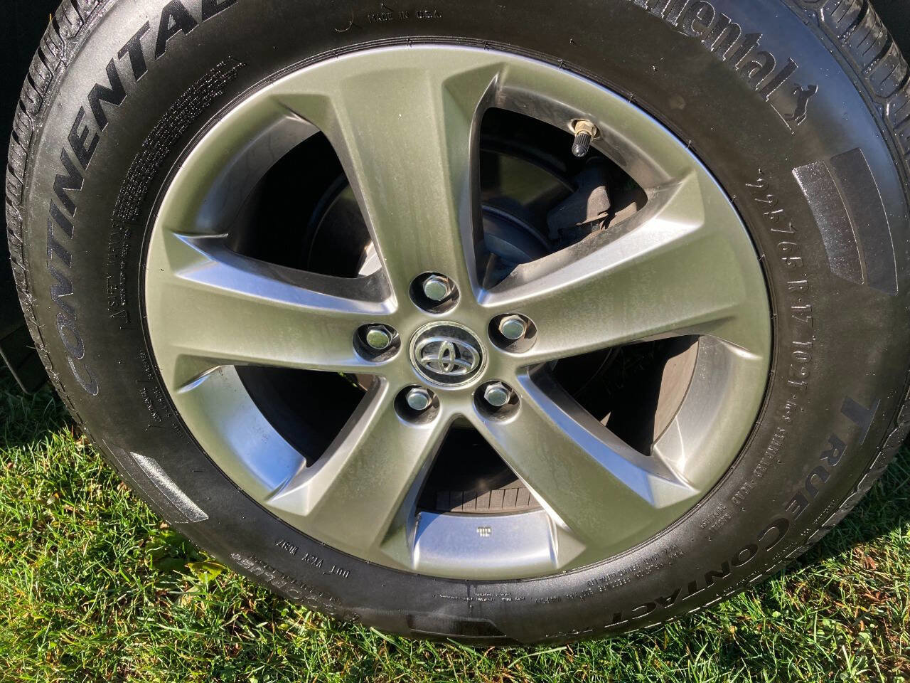 Used 2015 Toyota RAV4 XLE image 4