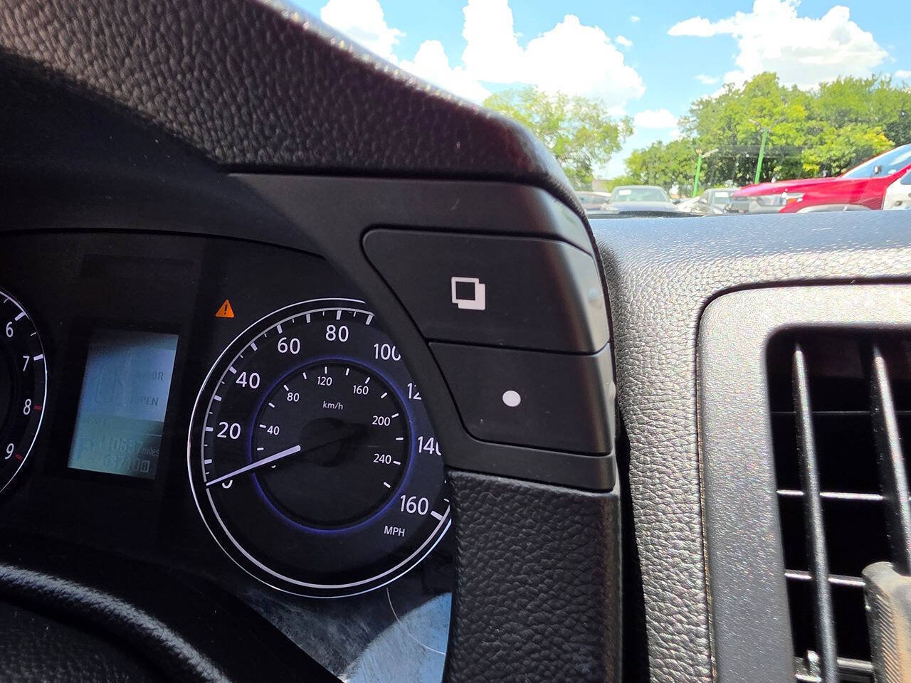 Used 2015 INFINITI Q60 AWD Coupe w/ Premium Package image 39