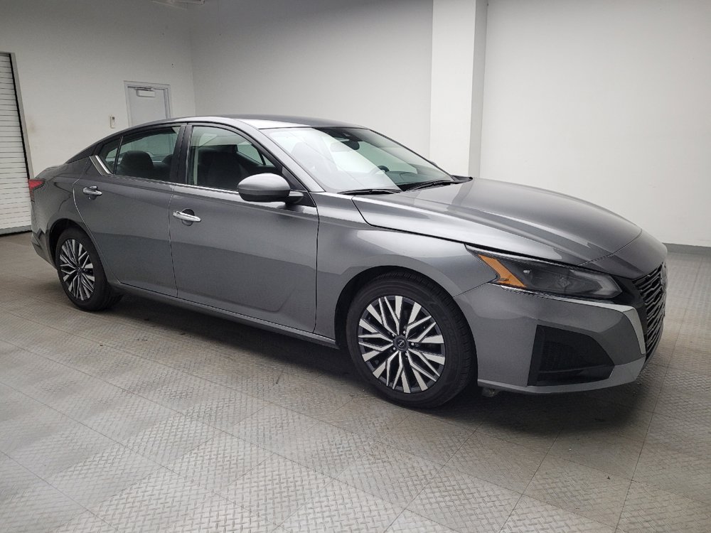Used 2023 Nissan Altima 2.5 SV image 11