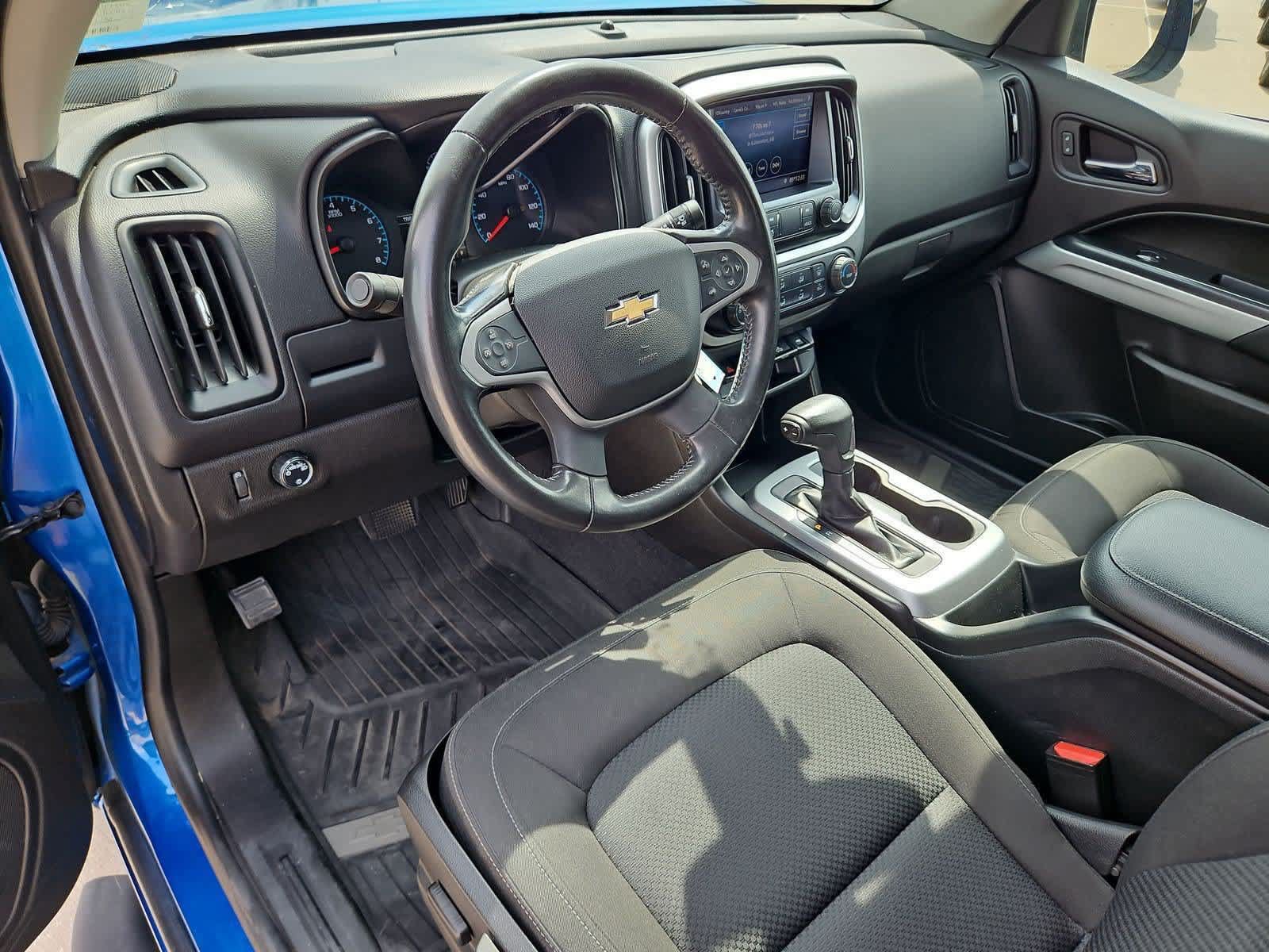 Used 2021 Chevrolet Colorado LT RWD image 2