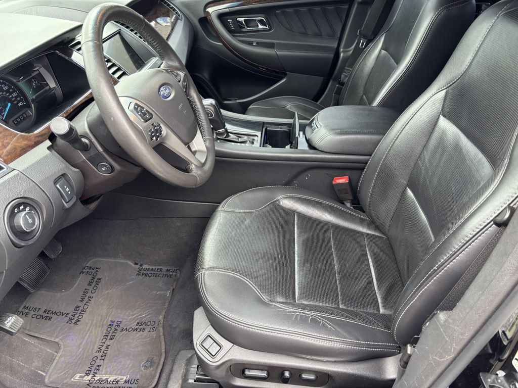 Used 2019 Ford Taurus Limited AWD/4WD image 13