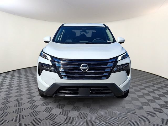 Certified 2026 Nissan Rogue SV FWD image 2