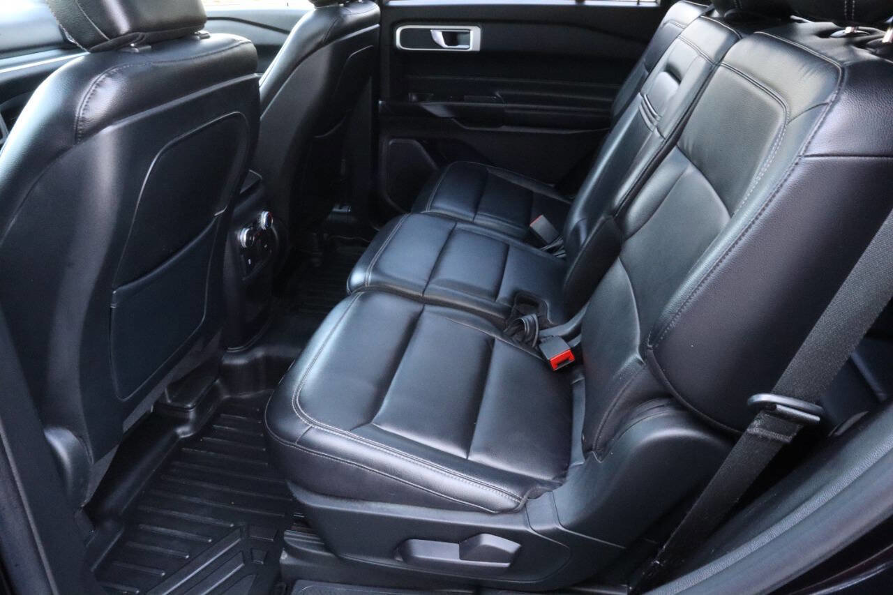Used 2020 Ford Explorer XLT image 8