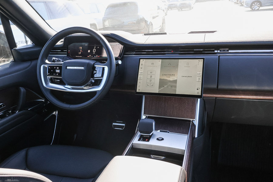 New 2026 Land Rover Range Rover Long Wheelbase SE AWD/4WD image 20