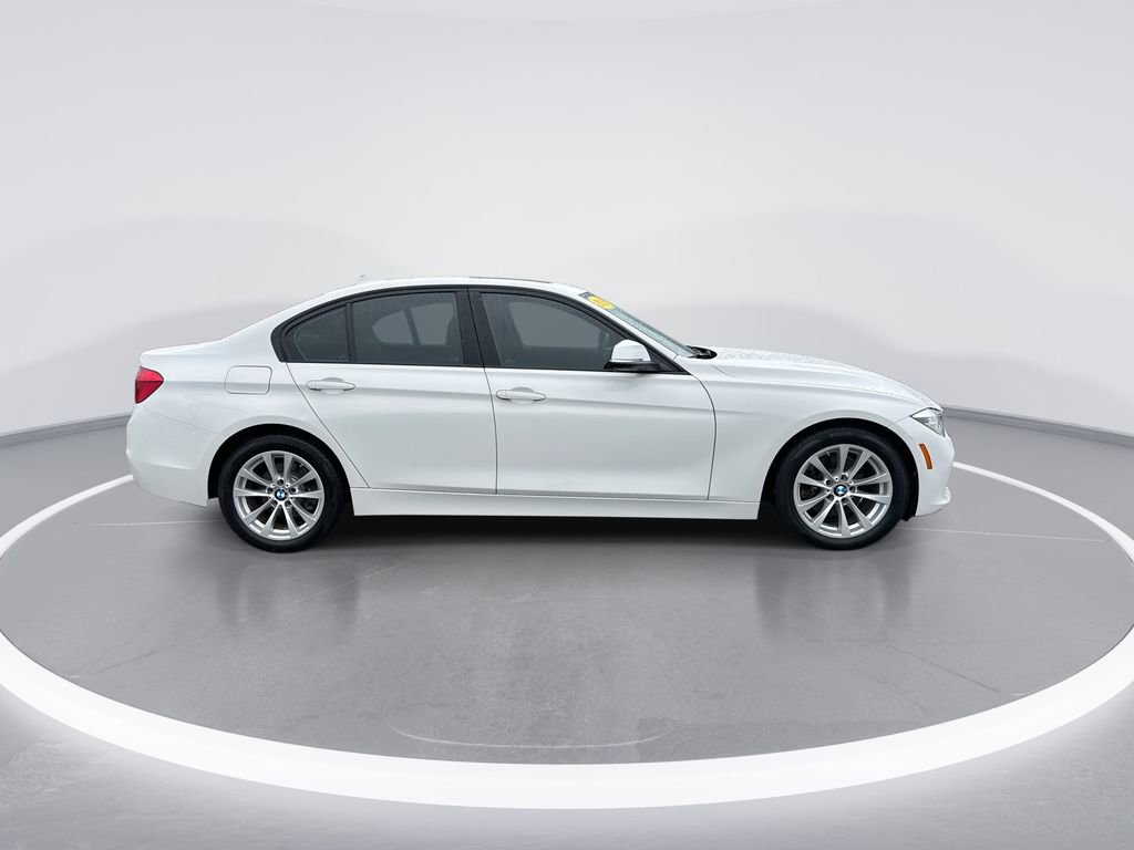Used 2018 BMW 320i xDrive Sedan image 9