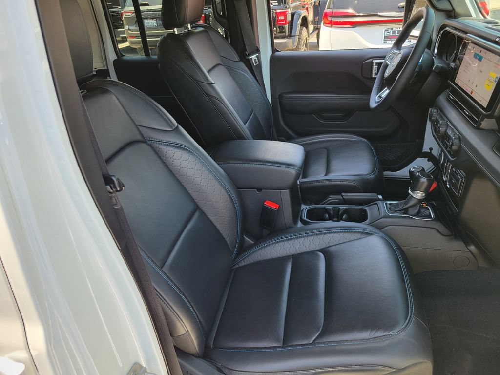 Used 2024 Jeep Wrangler High Altitude AWD/4WD image 19