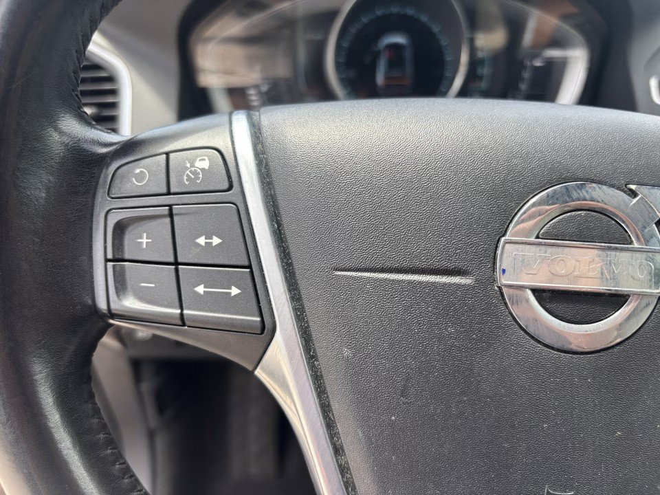 Used 2015 Volvo XC60 T5 Platinum FWD image 19
