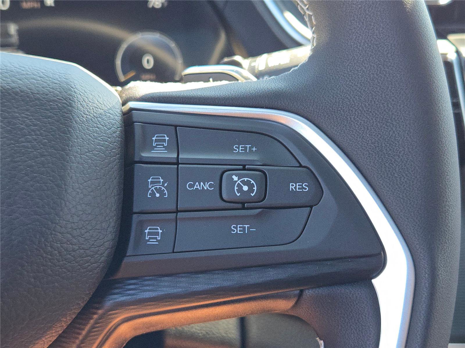 New 2025 Jeep Grand Cherokee Altitude image 36